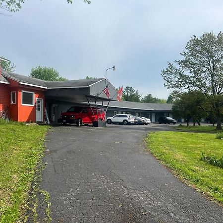 Nest Inn Watertown Exteriér fotografie